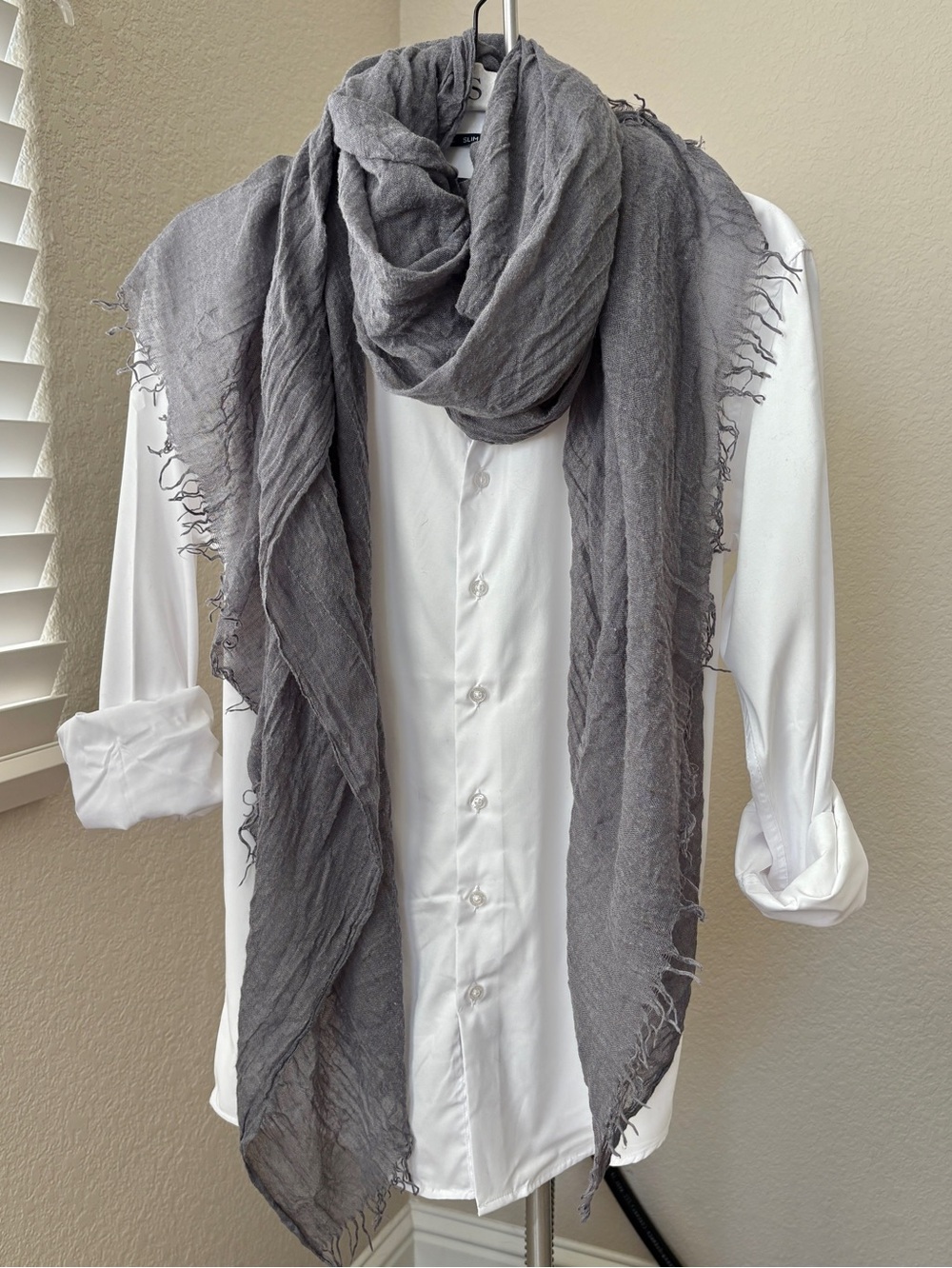 EUC Lightweight Silver/Gray Fringe Scarf